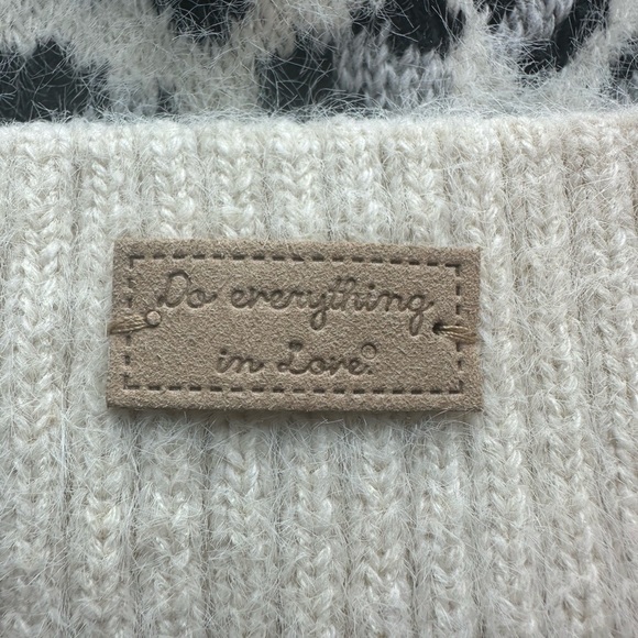 LEOPARD KNIT BEANIE HAT - Picture 3 of 3